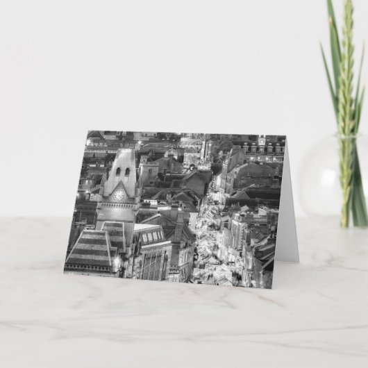 Verhoogd uitzicht 's nachts met kerstmarkt feestdagen kaart (Voorkant)