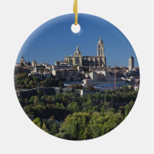 Verhoogd uitzicht van de stad met de kathedraal va keramisch ornament (Achterkant)