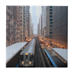 Verhoogde spoorweg in het centrum van Chicago over Tegeltje