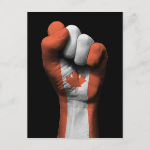 Verhoogde uitgelijnde vuist met Canadese vlag Briefkaart