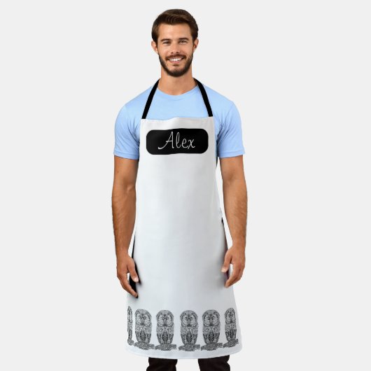 Verhoogde witte en zwarte uil schort (Gedragen)