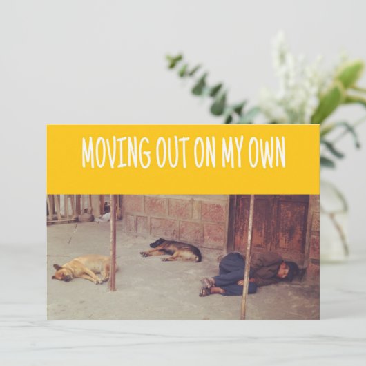 Verhuisbericht (Man en honden op straat) Aankondiging (Staand voorkant)