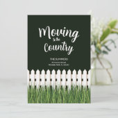 Verhuizen naar het land met een wit hek en gras kaart (Staand voorkant)