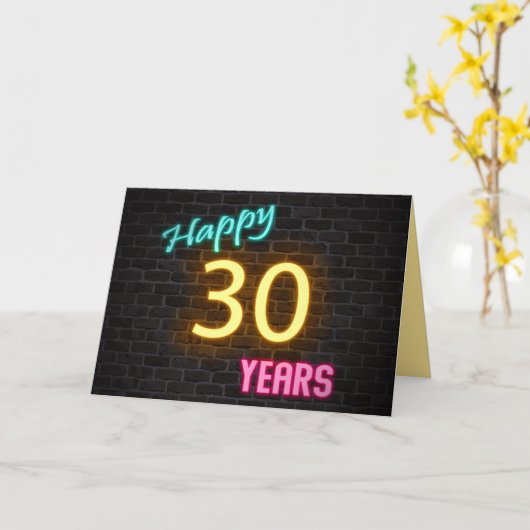 Verjaardag 30 neonteken op baksteen kaart (Gele Bloem)