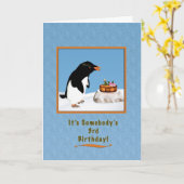 Verjaardag, 3e, Penquin en taart Kaart (Gele Bloem)