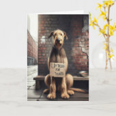 Verjaardag bedelen hond met karton teken kaart (Gele Bloem)