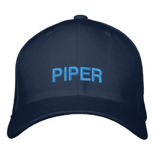 Verjaardag Blauwe Piper Typografie Eenvoudige Luch Geborduurde Pet