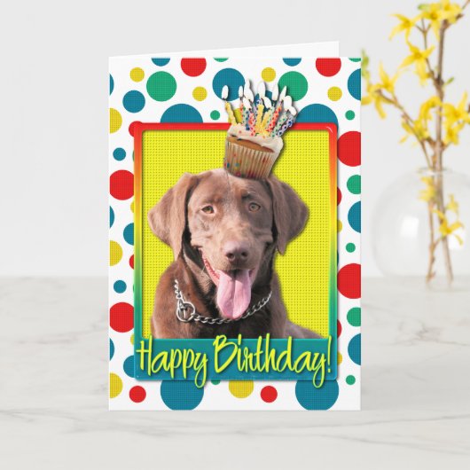 Verjaardag Cupcake - Labrador - Chocolade Kaart (Gele Bloem)