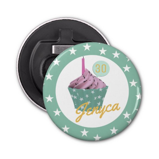 Verjaardag cupcake monogram flesopener button flesopener (Voorkant)