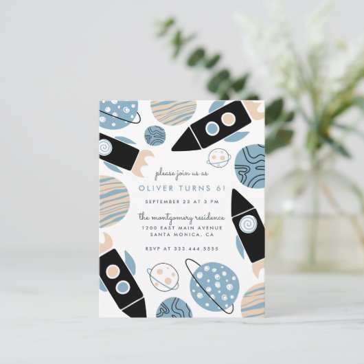 Verjaardag Cute Rocket Ship BuitenSpace Uitnodiging Briefkaart (Staand voorkant)