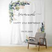 Verjaardag eucalyptus groen blad gouden monogram wandkleed (In situ)