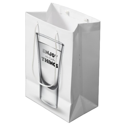 Verjaardag geschoten glas met tekst medium cadeauzakje (Voorkant Gekanteld)