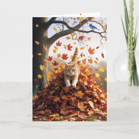 Verjaardag Ginger Cat In Een Herfst Bladstapel Kaart (Voorkant)