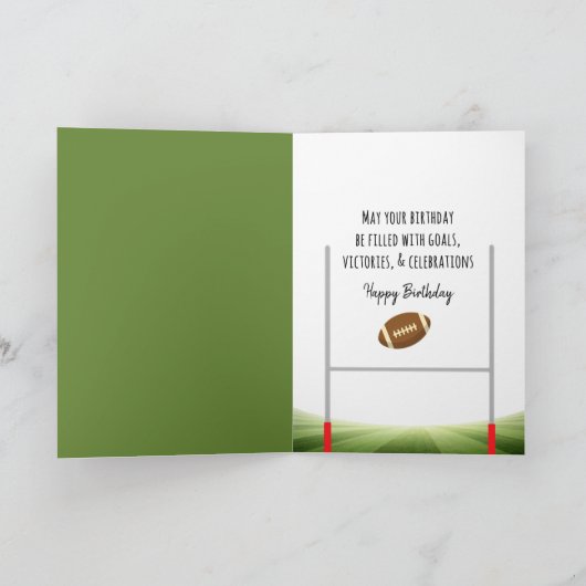 Verjaardag Golden Retriever Op Een Voetbal  Kaart (Binnen)