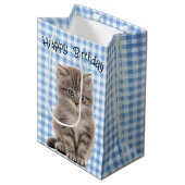 Verjaardag Grijs Kitten op Gingham Medium Cadeauzakje (Voorkant Gekanteld)