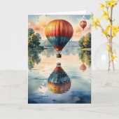 Verjaardag heteluchtballonnen met waterreflecties kaart (Gele Bloem)