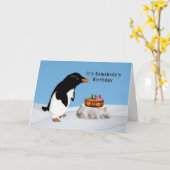 Verjaardag, humoristische pinguïn en taart kaart (Gele Bloem)