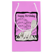 Verjaardag Kat op Piano Bladmuziek Bright Pink Klein Cadeauzakje (Achterkant)
