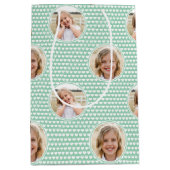 Verjaardag Kinderen Aangepaste Foto Mint Hartjes Medium Cadeauzakje (Voorkant)