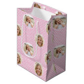 Verjaardag Kinderen Aangepaste Foto Roze Harten Medium Cadeauzakje (Voorkant Gekanteld)