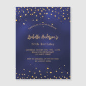 Verjaardag marine blauw gouden harten script luxe magnetische uitnodiging (Voorkant)