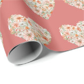 Verjaardag met rode-bes-bloemhartjes cadeaupapier (Rol Hoek)
