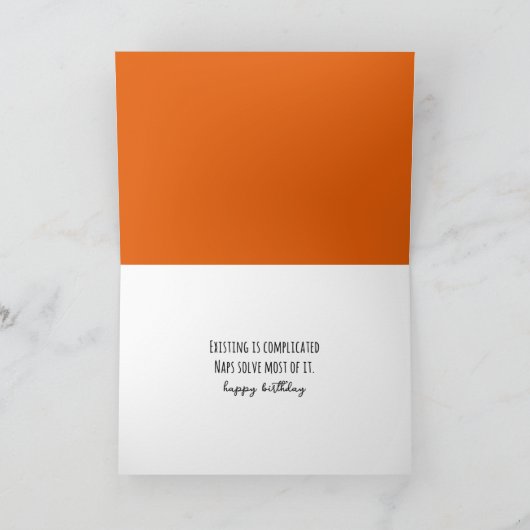 Verjaardag Muis Napping In Een Herfst Blad Kaart (Binnen)