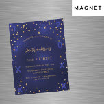 Verjaardag navy blauw gouden sterren geboortejaar  magnetische uitnodiging<br><div class="desc">Een magnetische uitnodiging voor een verjaardagsfeestje voor hem en haar. Een marineblauwe achtergrond versierd met faux gouden sterren. De kleur van het blauw is ongelijk. Personaliseer en voeg een naam en feestdetails toe. Geboortejaar en jaar van de viering toevoegen</div>