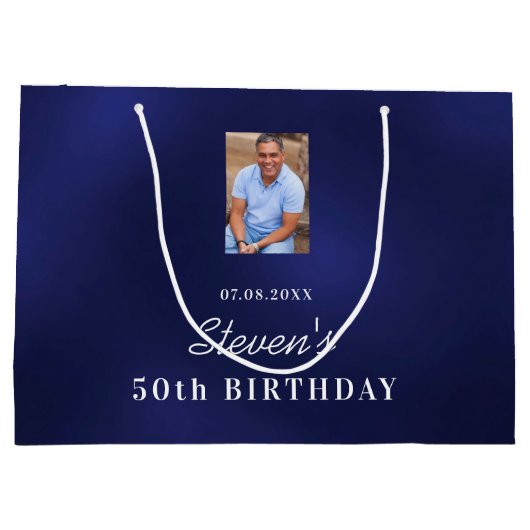 Verjaardag navyblauw witte aangepaste foto monogra groot cadeauzakje (Achterkant)