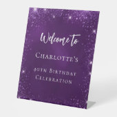 Verjaardag paarse glitter schittert welkom reclamebord met voetstuk (Voorkant)