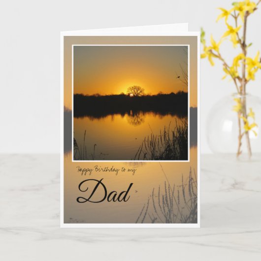 Verjaardag papa, boom gesilhouet achter zonsopgang kaart (Gele Bloem)