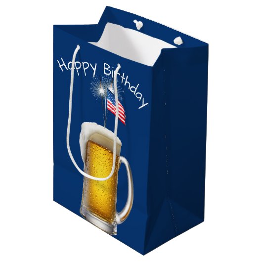 Verjaardag Patriottisch Bier met Sparklers Medium Cadeauzakje (Voorkant Gekanteld)