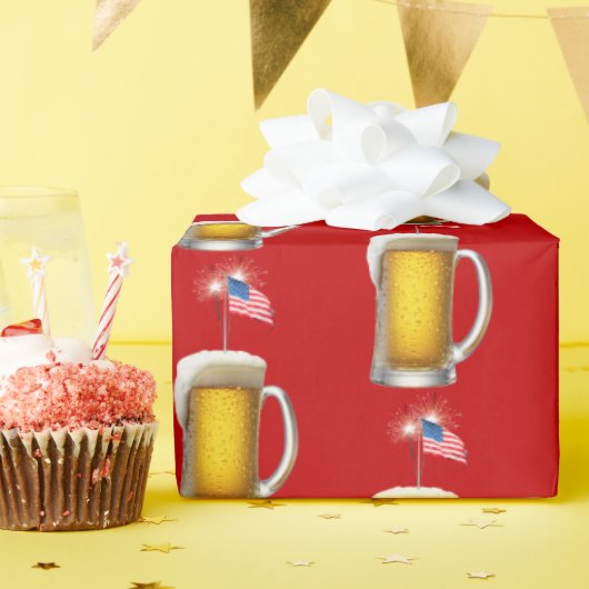 Verjaardag Patriottisch Bier met Vlag en Sparklers Cadeaupapier (Verjaardagsfeest)
