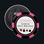Verjaardag Poker Chip Casino Thema Roze Zwart Wit Button Flesopener<br><div class="desc">Deze roze,  zwarte en witte pokerchip stijl flesopener zou een perfect cadeau zijn voor de persoon die zijn verjaardag viert,  of voor het hele feest als cadeau! Personaliseer uw ontwerp met een naam en geboortedatum # in zwart in het midden,  en uw aangepaste tekst in roze bovenop.</div>