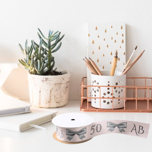 Verjaardag roos gouden blush zilveren boog monogra satijnen lint