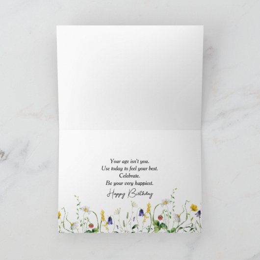 Verjaardag rustieke Barnwood met wilde bloemen Kaart (Binnen)