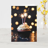 Verjaardag Sparklers in een Chocolade Cupcake Kaart (Gele Bloem)