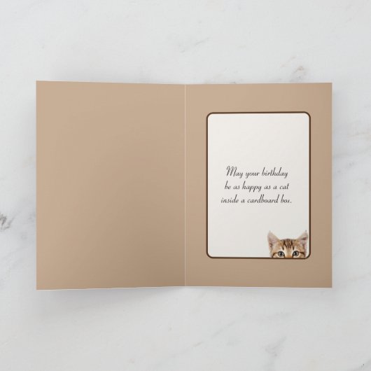 Verjaardag Tabby kitten in kartonnen doos Kaart (Binnen)