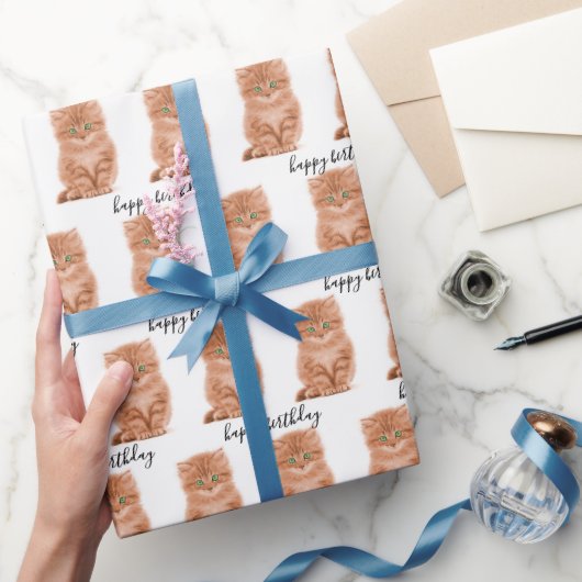 Verjaardag Tabby Poesje Op Wit Cadeaupapier (Geschenken)