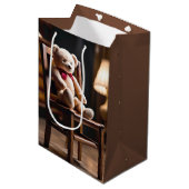 Verjaardag Teddybeer op een stoel Medium Cadeauzakje (Voorkant Gekanteld)