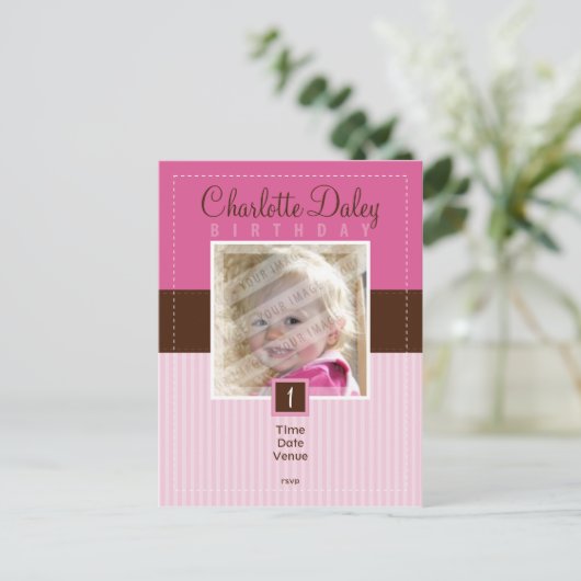 VERJAARDAG UITNODIGING:: gestikt - meisje Uitnodiging Briefkaart (Staand voorkant)