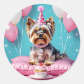 Verjaardag van Cute Roze Yorkie Ronde Sticker (Voorkant)