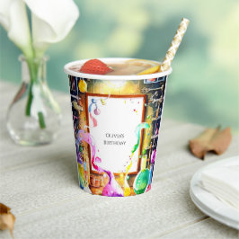 Verjaardag van de chemiewetenschapper van betoverd papieren bekers