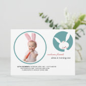 Verjaardag van een konijn foto uitnodiging (Staand voorkant)