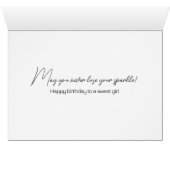 Verjaardag van klein meisje met rode lippenstift (Binenzijde Horizontaal (Onderkant))