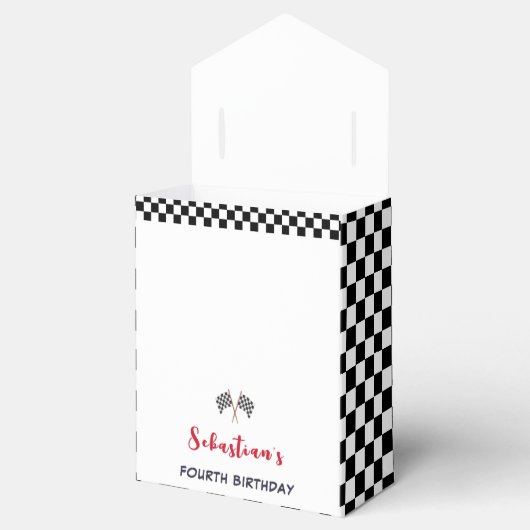 Verjaardag van vier kinderen nodig bedankdoosjes (Geopend)