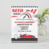 Verjaardag van vier speed rode raceauto's nodig kaart (Staand voorkant)