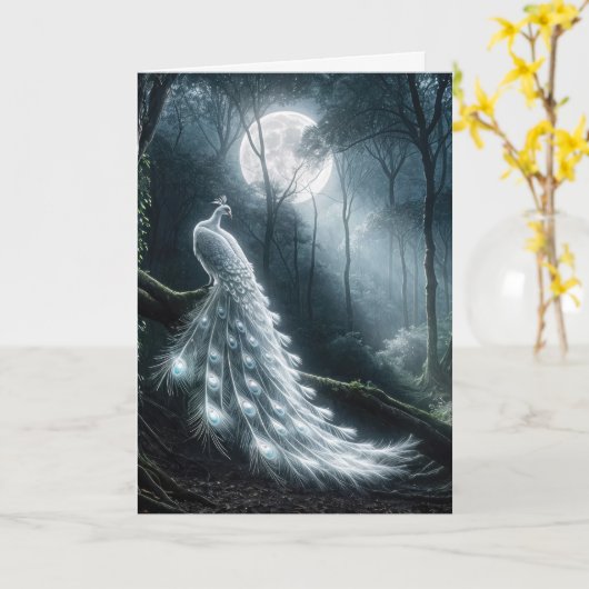 Verjaardag White Peacock in Moonlight Kaart (Gele Bloem)