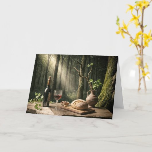 Verjaardag Wijn en brood op een tafel in het bos Kaart (Gele Bloem)