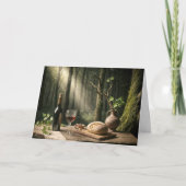 Verjaardag Wijn en brood op een tafel in het bos Kaart (Voorkant)